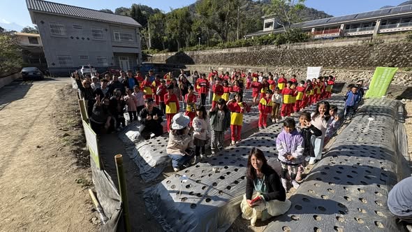 南投信義鄉羅娜國小:新學期從一粒小米種子開始